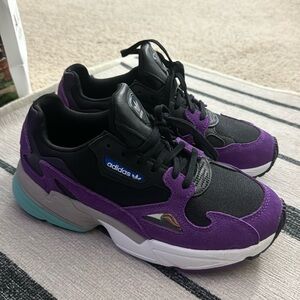 Adidas falcon sneaker